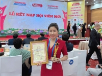 CÔNG TY VITAL NHẬN CHỨNG NHẬN VÀ CÚP “THƯƠNG HIỆU NỔI TIẾNG VÌ SỰ PHÁT TRIỂN KINH TẾ QUỐC GIA 2025”