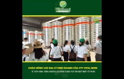 Các đại lý Kinh Doanh của cty Vital Noni về thăm vùng trồng nguyên liệu Nhàu và nhà máy sản xuất nước cốt Nhàu