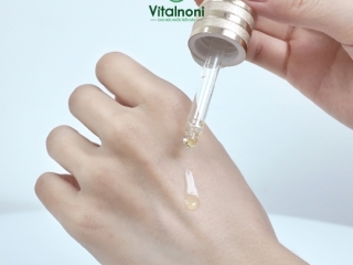 Công dụng tinh dầu nhàu: Giải pháp tự nhiên cho da, tóc và xương khớp