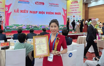 CÔNG TY VITAL NHẬN CHỨNG NHẬN VÀ CÚP “THƯƠNG HIỆU NỔI TIẾNG VÌ SỰ PHÁT TRIỂN KINH TẾ QUỐC GIA 2025”