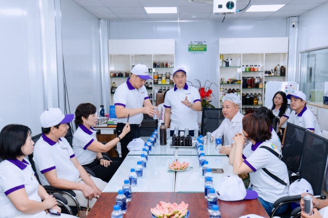 TẦM NHÌN TIÊN PHONG TRONG NGÀNH CHIẾT XUẤT TỰ NHIÊN