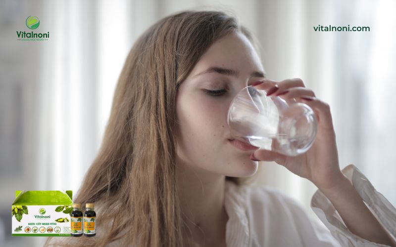 Khát nước liên tục và đi tiểu nhiều bất thường có thể là dấu hiệu bệnh tiểu đường ở nữ